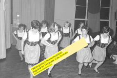 11_Tanzgruppe-1969-beim-Feuerwehrjubilaeum